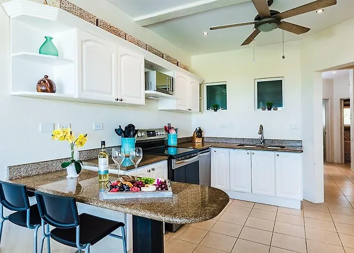 Beachfront Hideaway With Pool & Ocean Views Playa Flamingo