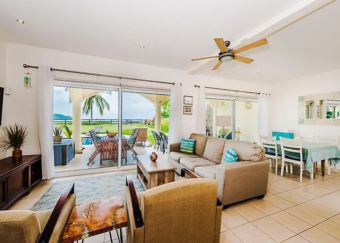 Holiday home Beachfront Hideaway With Pool & Ocean Views